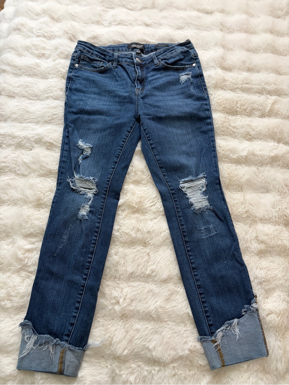 Judy Blue Dark Blue Distressed Cropped Jeans with Frayed Cuff